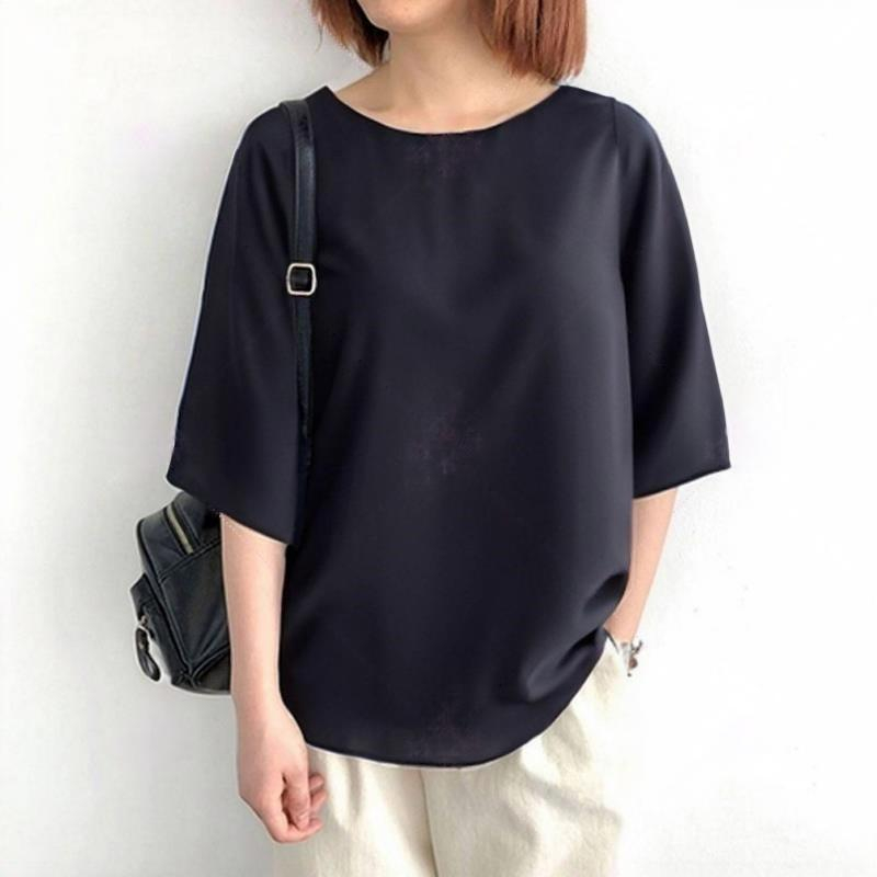 Womens Round-neck Three-quarter-sleeve Top With A Back-center Cutout