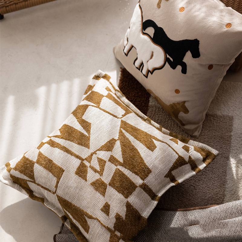 Minimally Designed Foal Leisure Embroidery Dutch Velvet Cloth Cushion — image 1