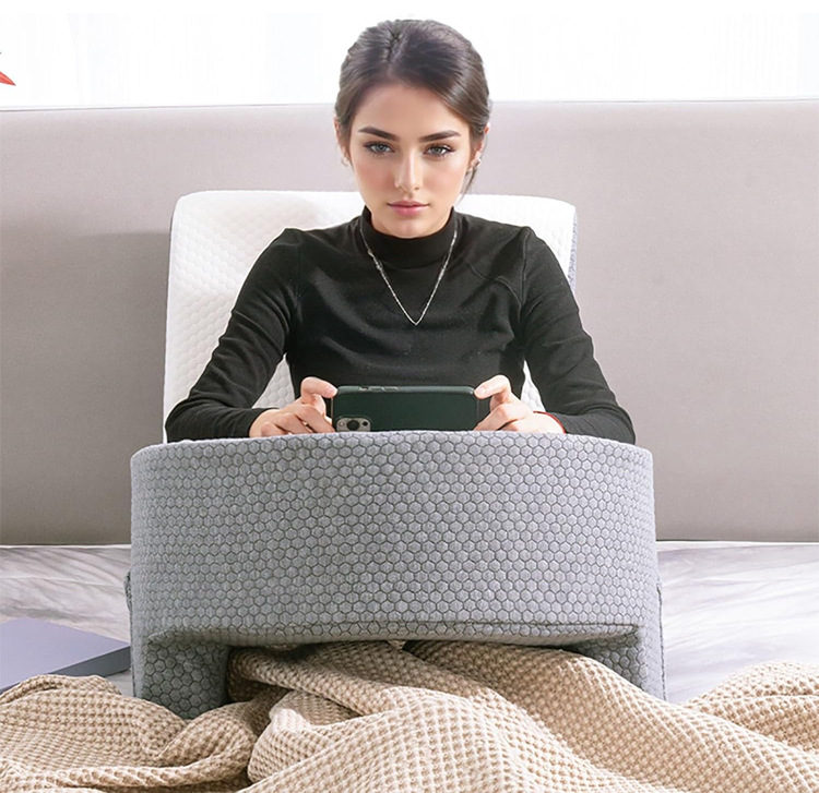 Reading Pillow For Use On A Vacuum Compression Bed
