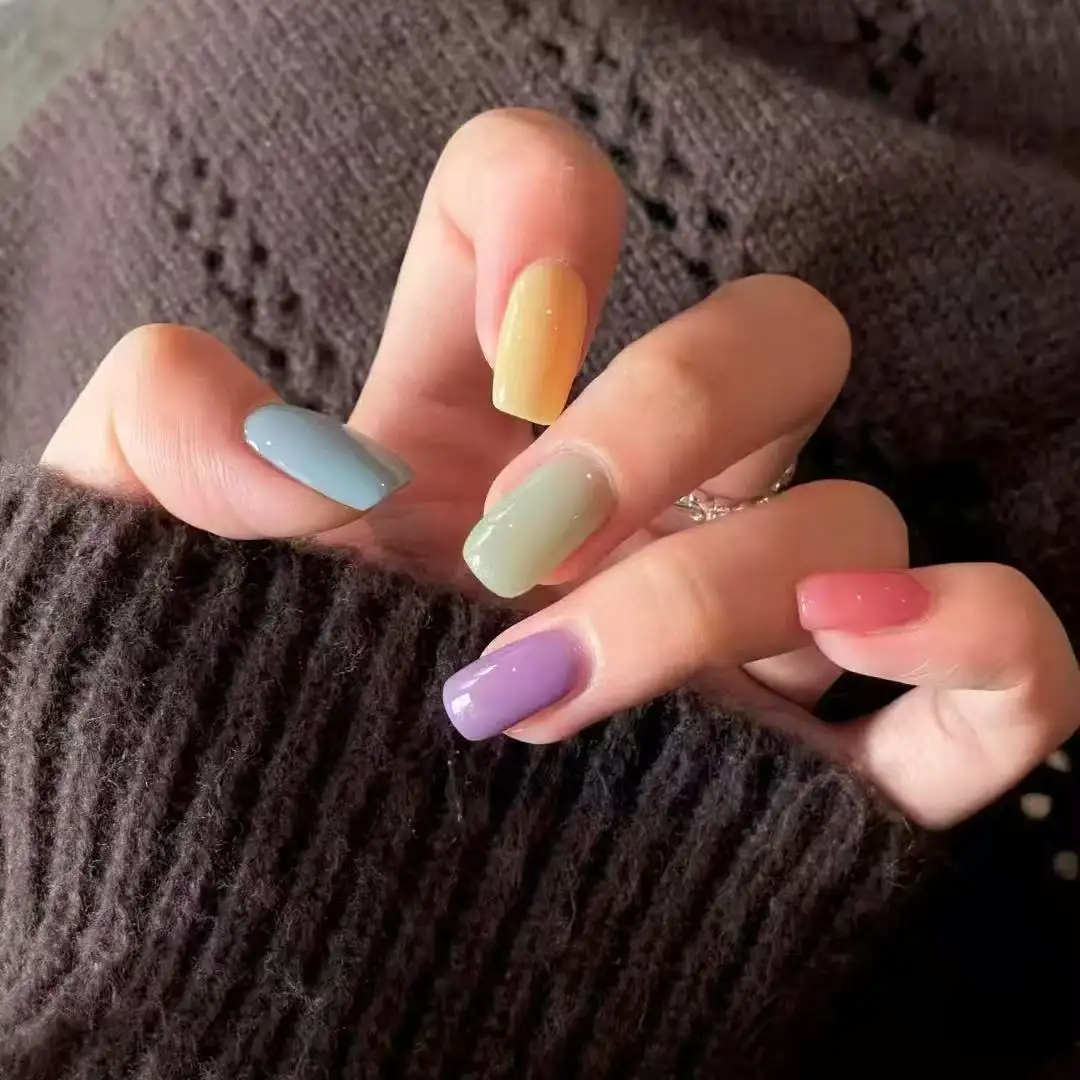 Light-enhancing High-end Medium-length Faux Nail Stickers