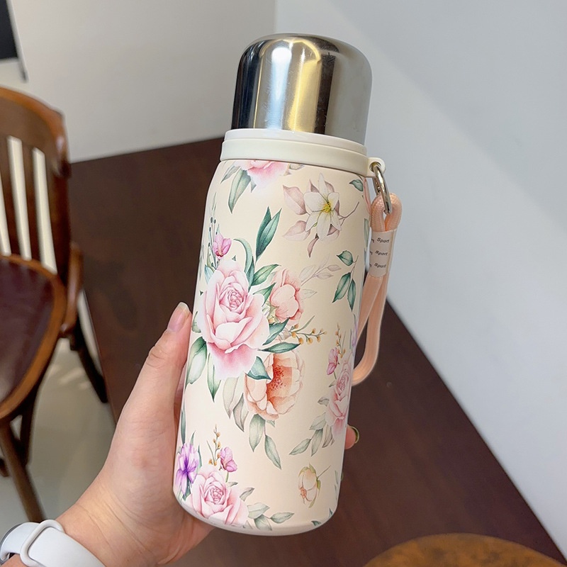 Stainless Steel Womens Stylish Water Cup With A High Aesthetic Appeal — foto 5