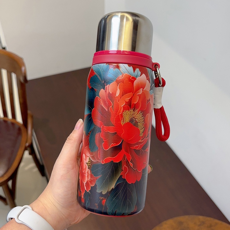 Stainless Steel Womens Stylish Water Cup With A High Aesthetic Appeal — foto 2