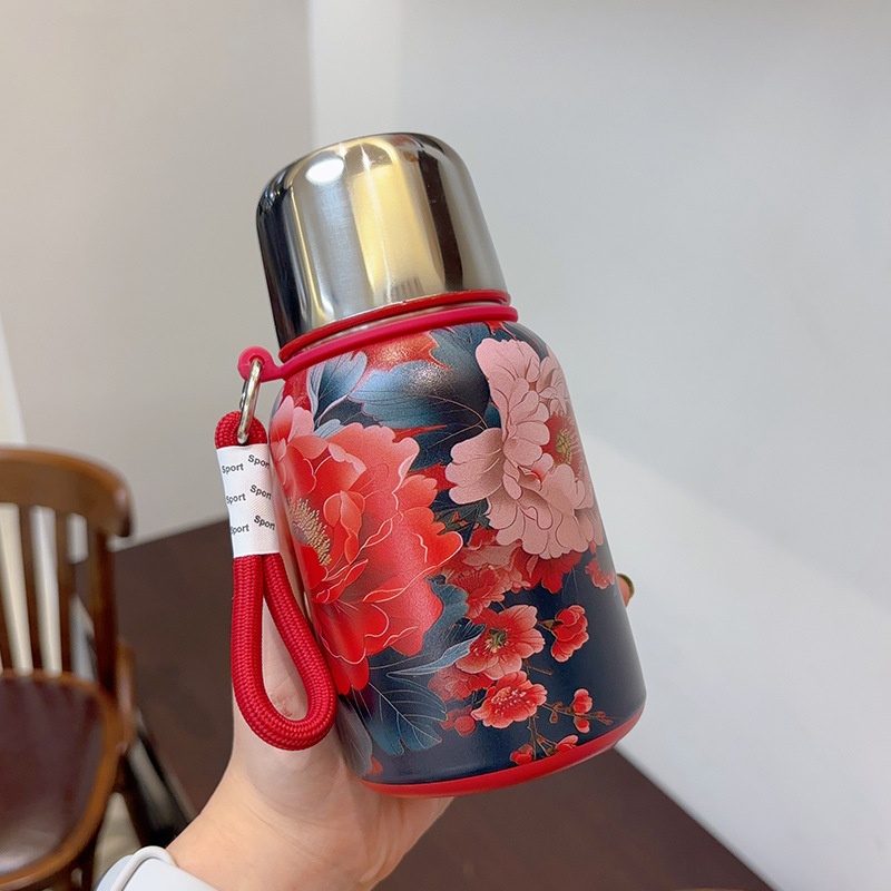 Stainless Steel Womens Stylish Water Cup With A High Aesthetic Appeal — foto 4