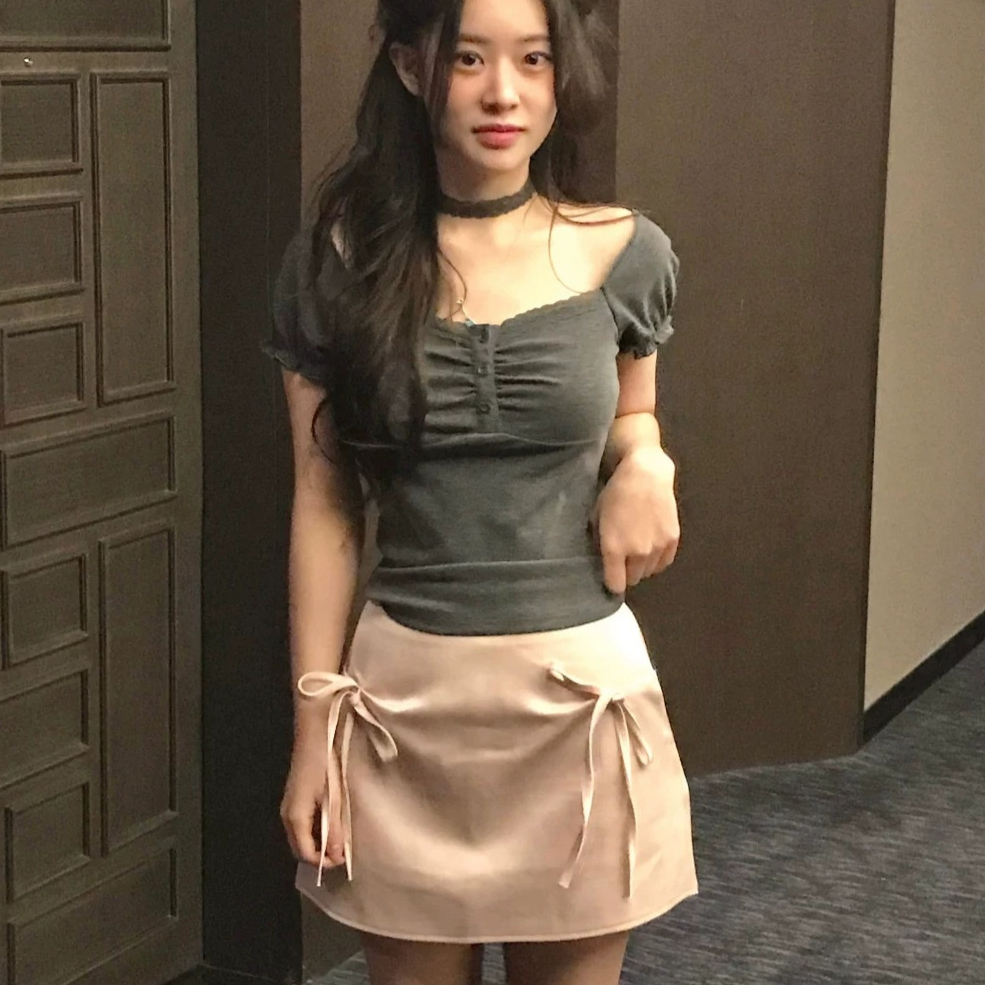 Square-neck Pleated Solid-color Short-sleeve T-shirt