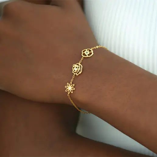 Personalized 12 Birth Flower Fashionable Design Bracelet