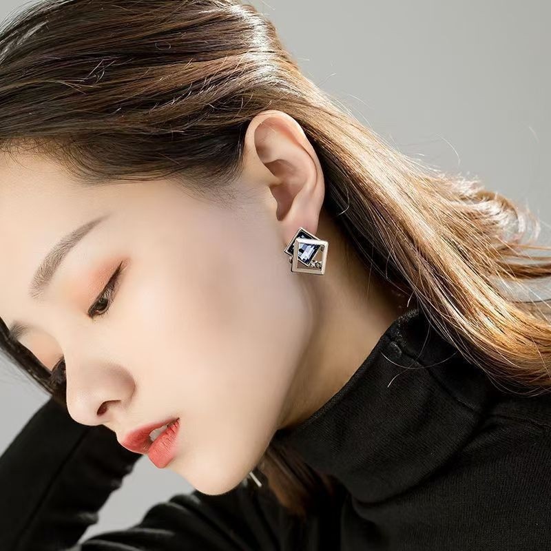 High-end Light-luxury And Elegant Stud Earrings 3