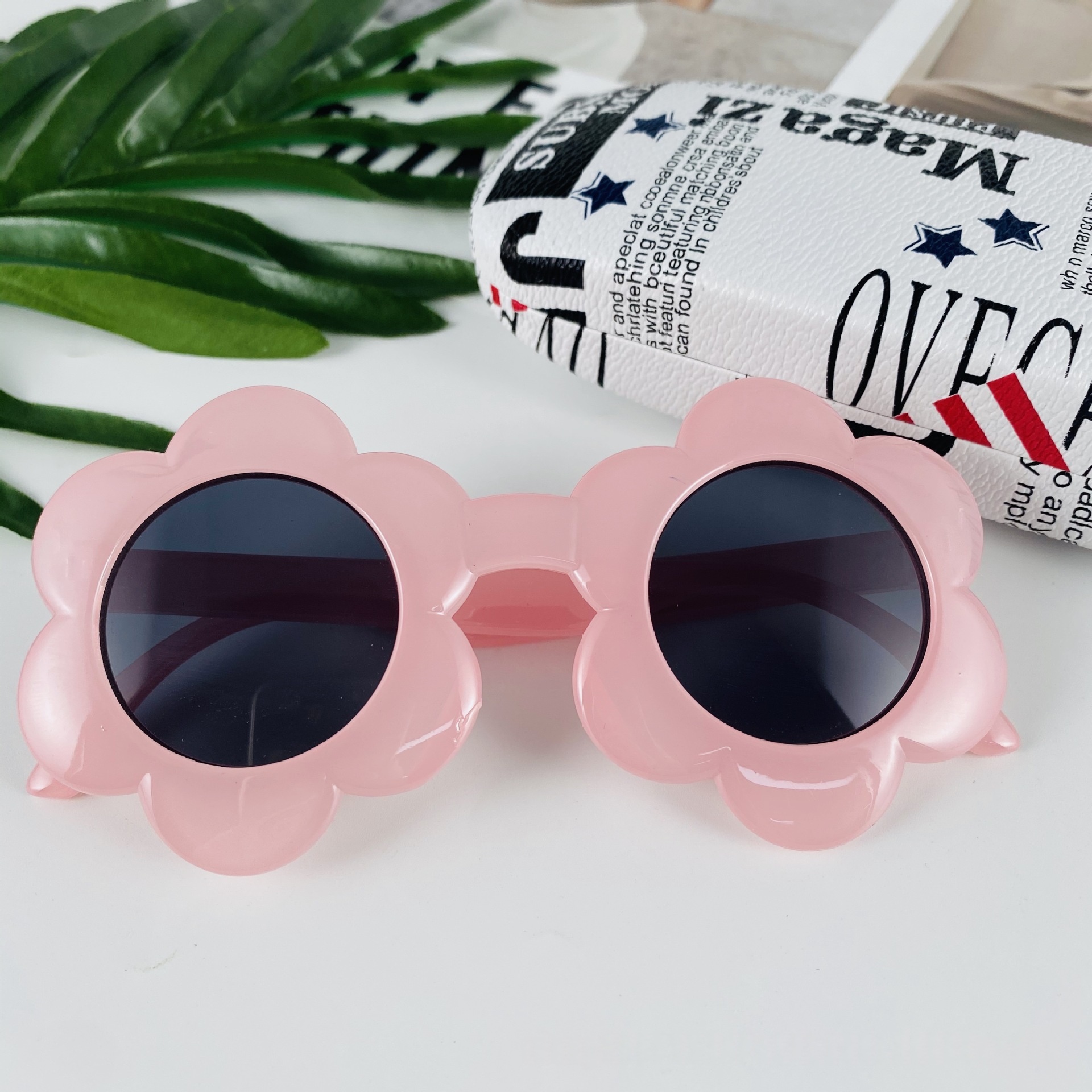 Kids Sunglasses Fashionable Flower-Decorated Baby Shades