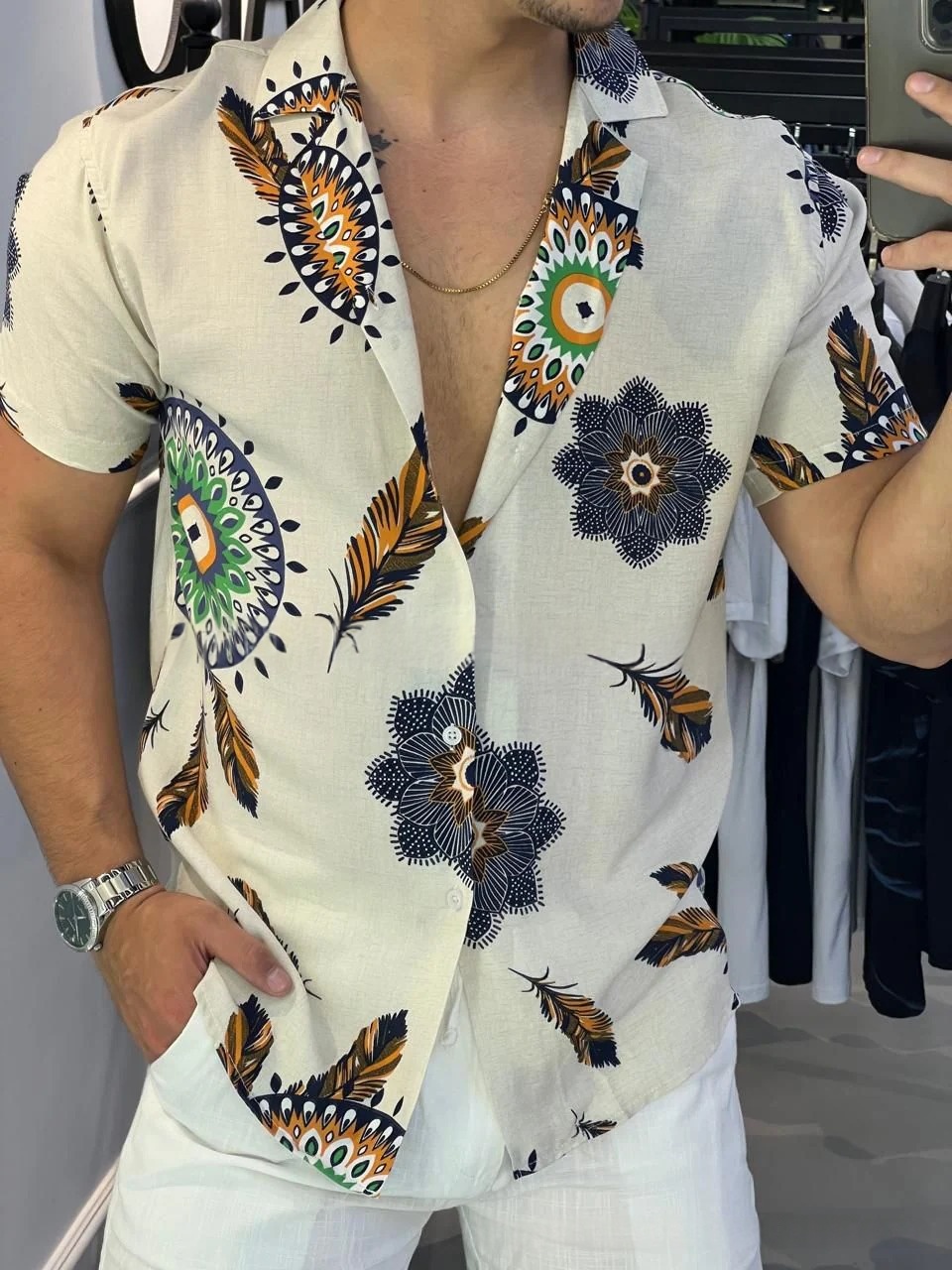 Hawaiian-style Printed Short-sleeve Shirt 3