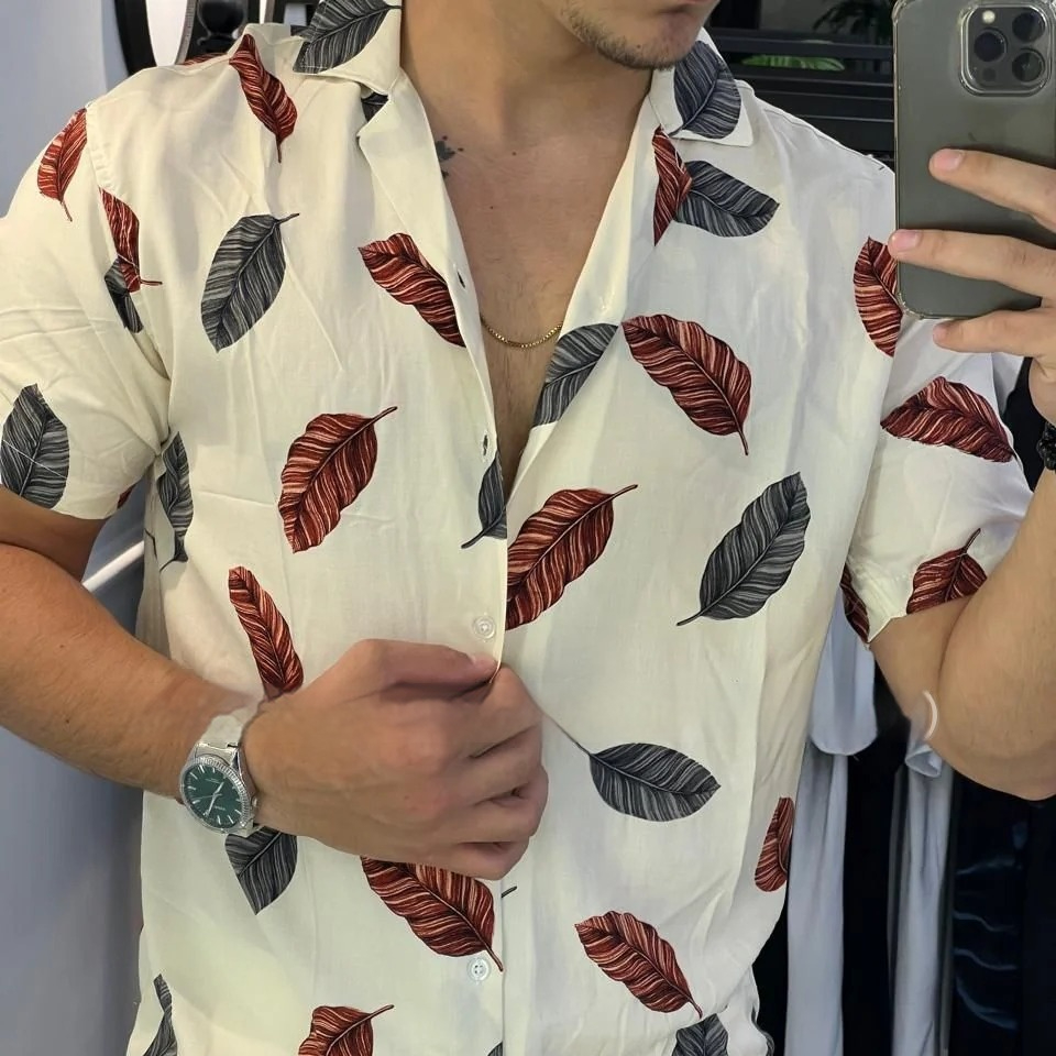 Hawaiian-style Printed Short-sleeve Shirt