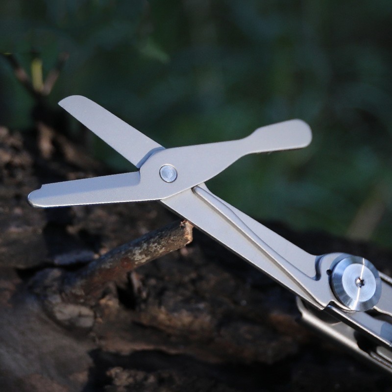 Couteau pliant multifonction robuste pour l'outdoor