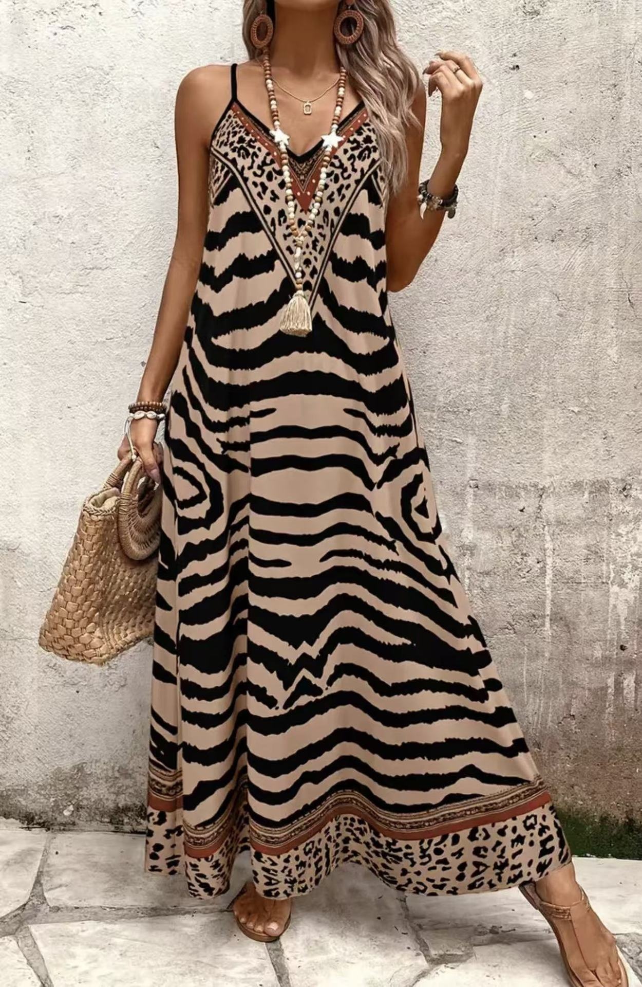 Tenue plage femme robe léopard street fashion