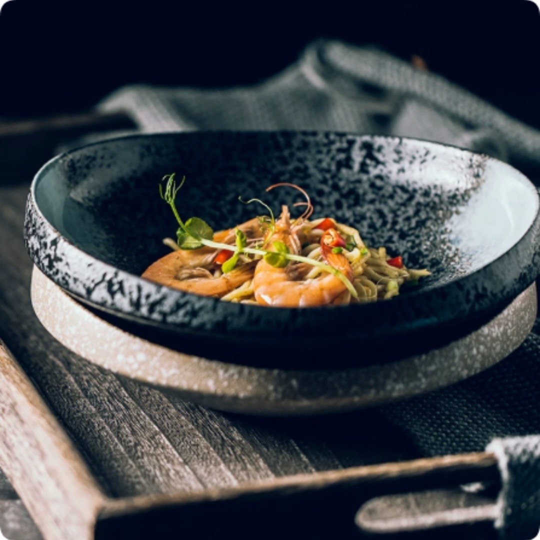 Creative Japanese-style Irregular Ceramic Plate For Serving Dishes
