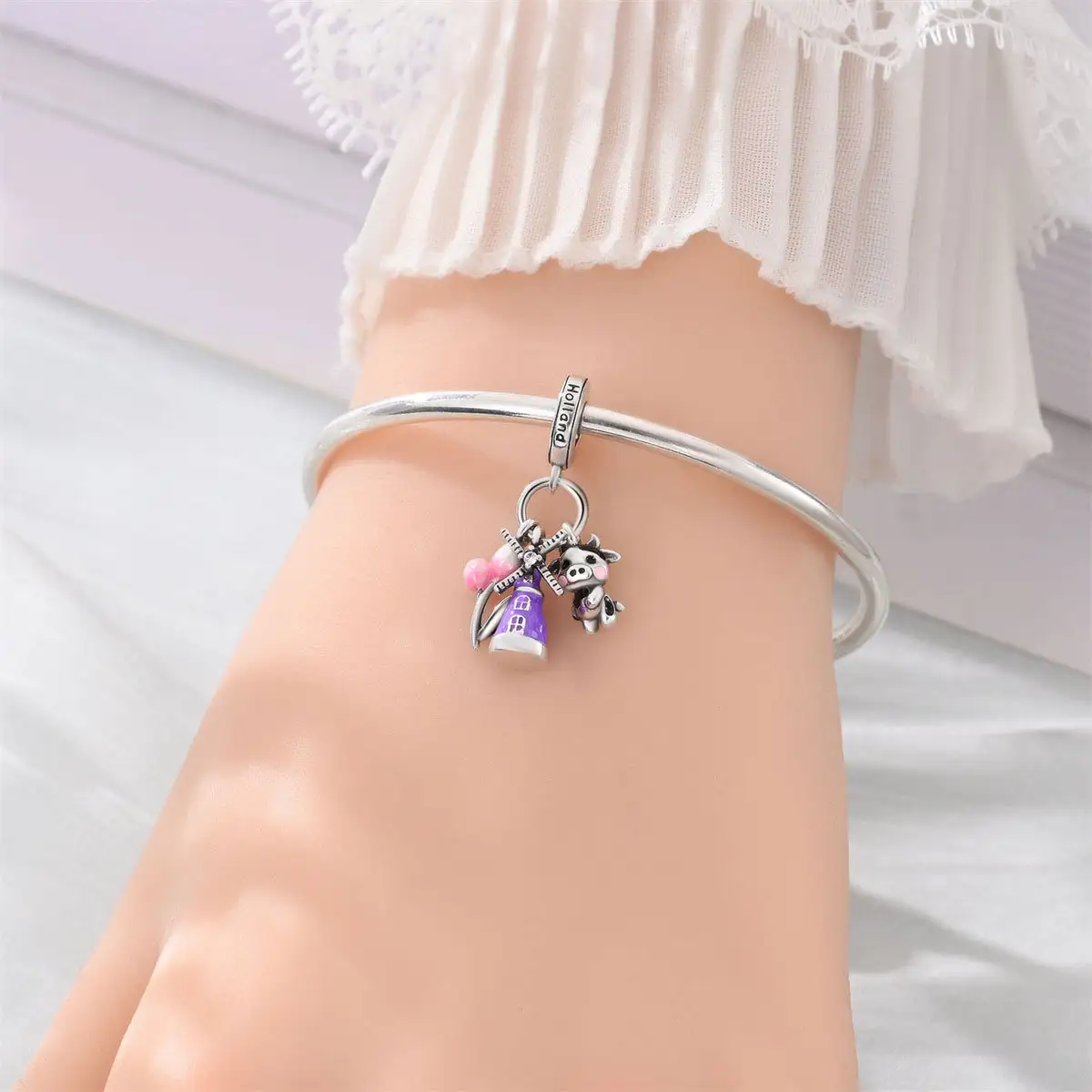 Charming Architectural Pendant Silver-plated Beads