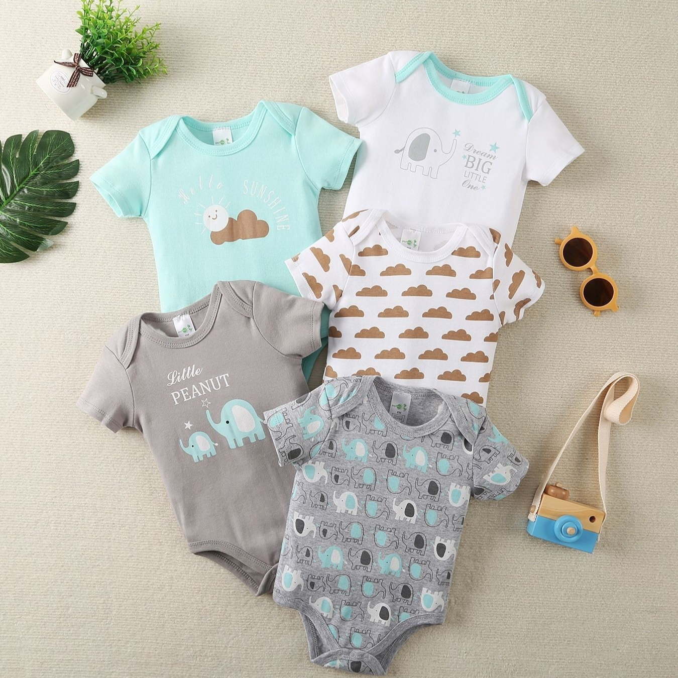 Short-sleeve Five-piece Set Of One-piece Rompers And Footed Bodysuits