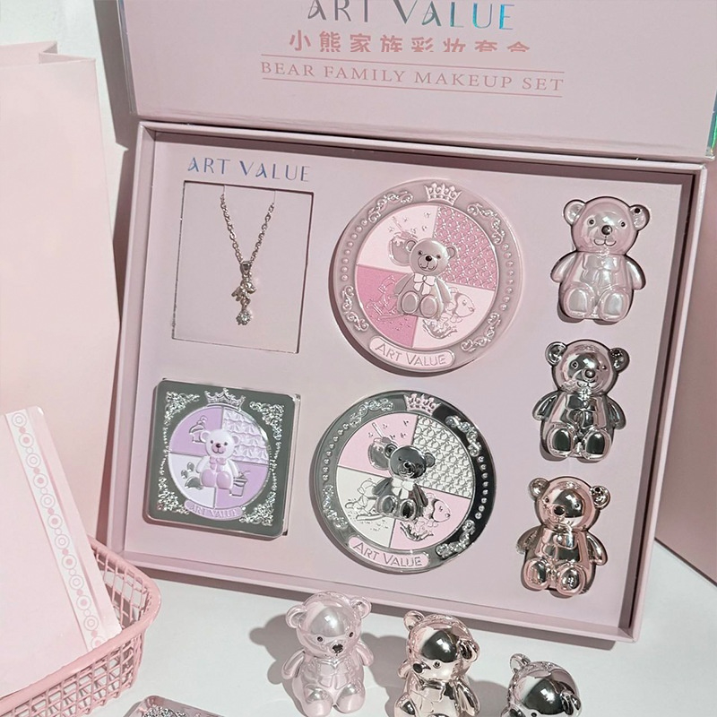 Cute Necklace In The Little Bear Family Makeup Set