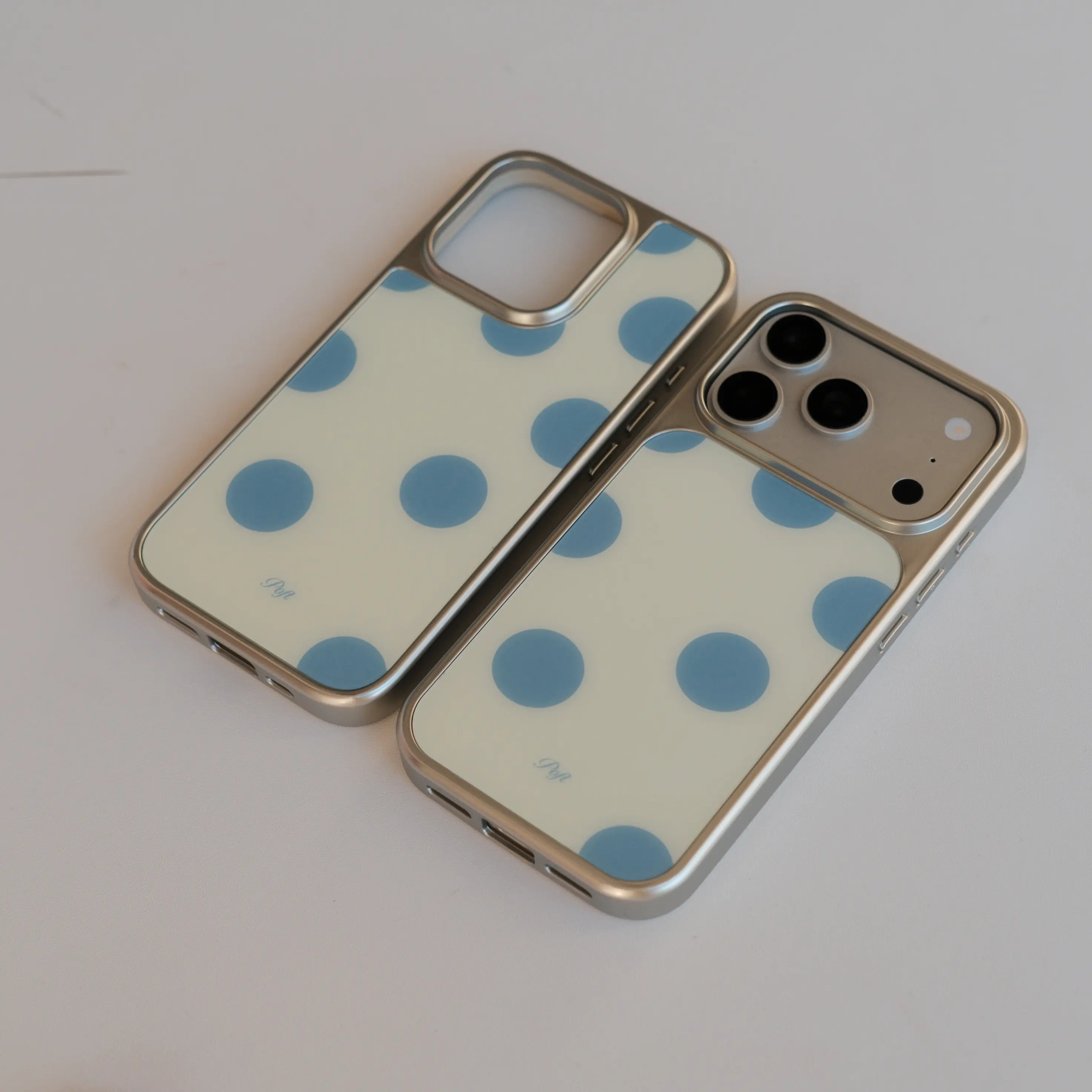 Retro Polka-dot Frosted Glass Magnetic Phone Case