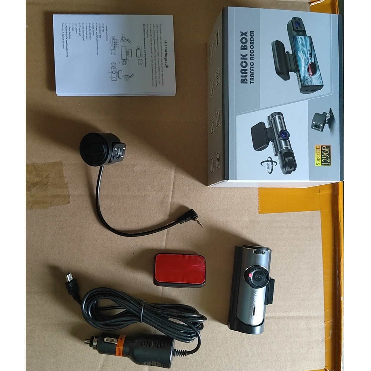 M8 Car Dual-Lens Dash Cam Front And Interior Views 2