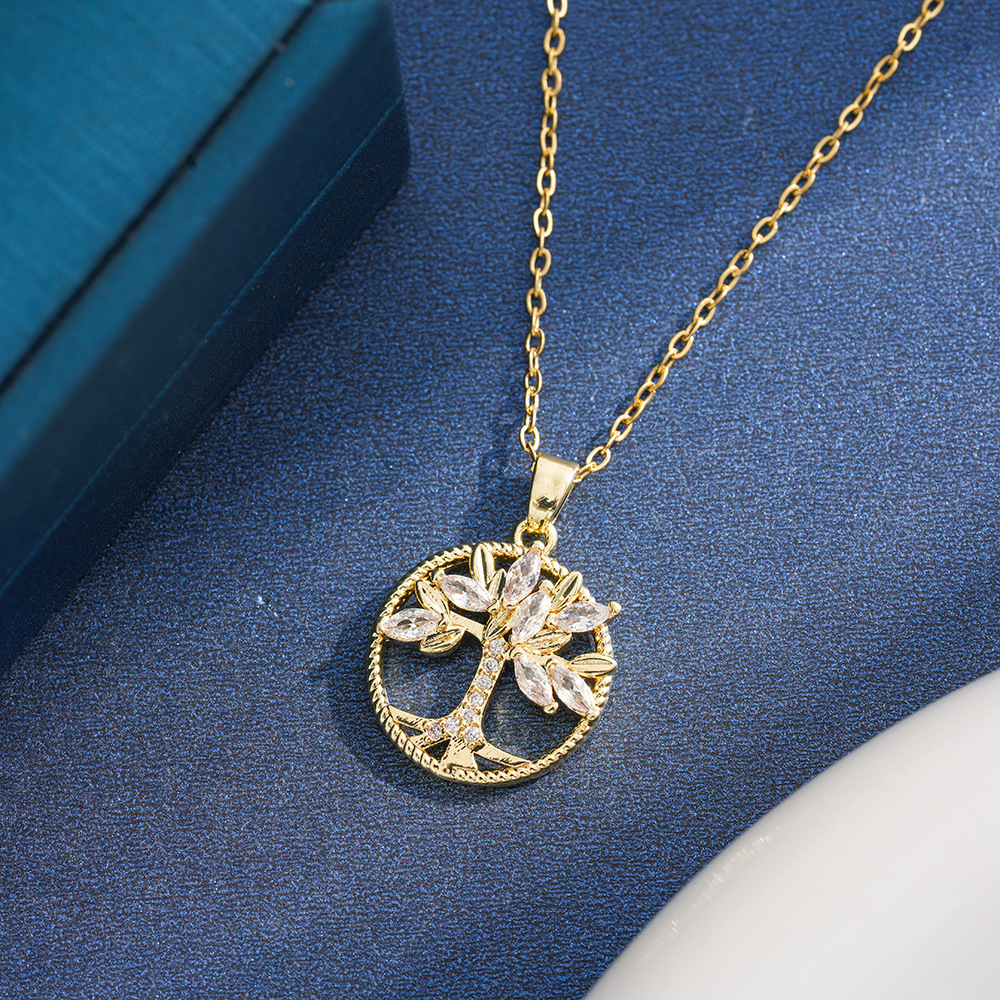Europe And America Love Hollow Rose Necklace - photo 2