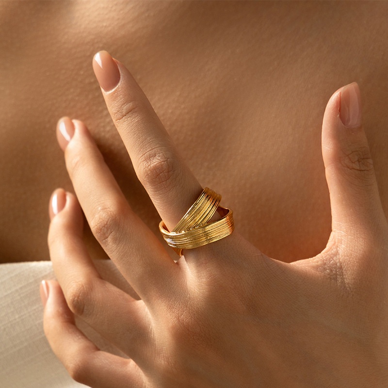 Color-preserving Ring With An Open Design Wide Band And A Vintage Personalized Look For The Index Finger