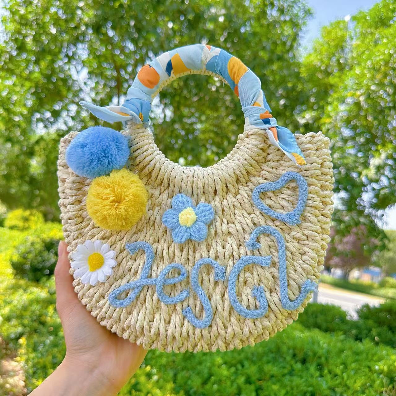 Mothers Day DIY Straw Bag Kit With Felt Letter Poms 10