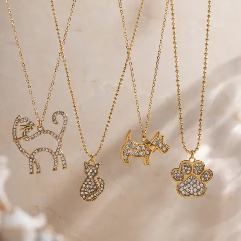 Bone Pendant Necklace Cute and Delicate Womens Accessory