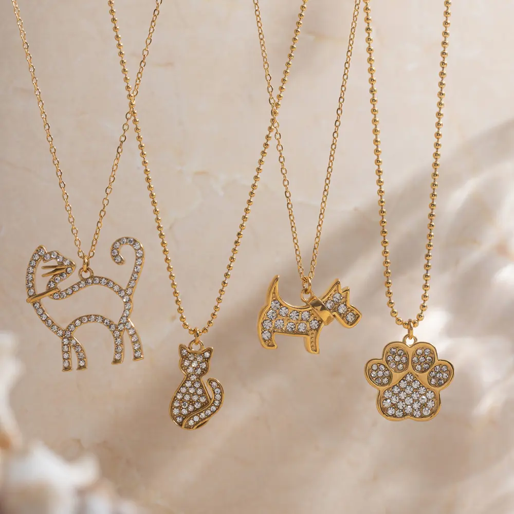 Bone Pendant Necklace Cute and Delicate Womens Accessory