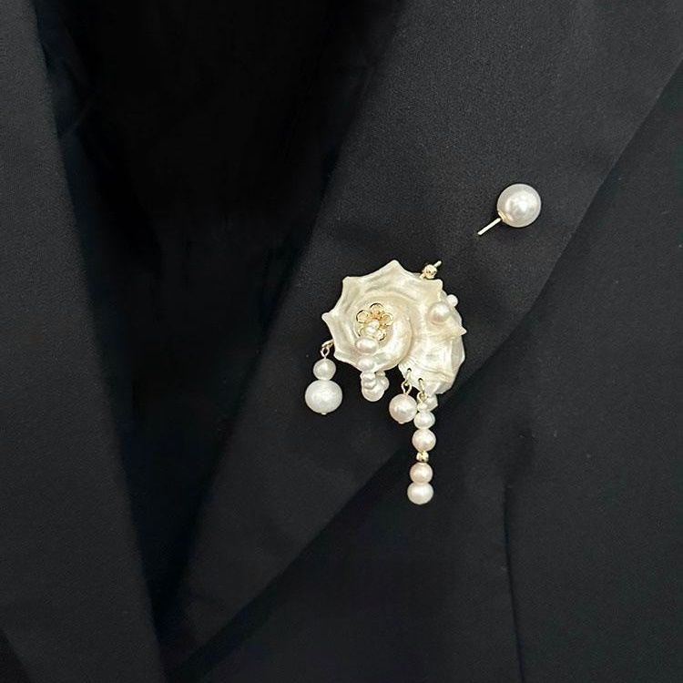 Conch Shell Pearl Brooch, picture 3 of 5