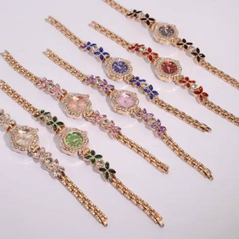 Fashion Color-Diamond Round Bracelet Watch
