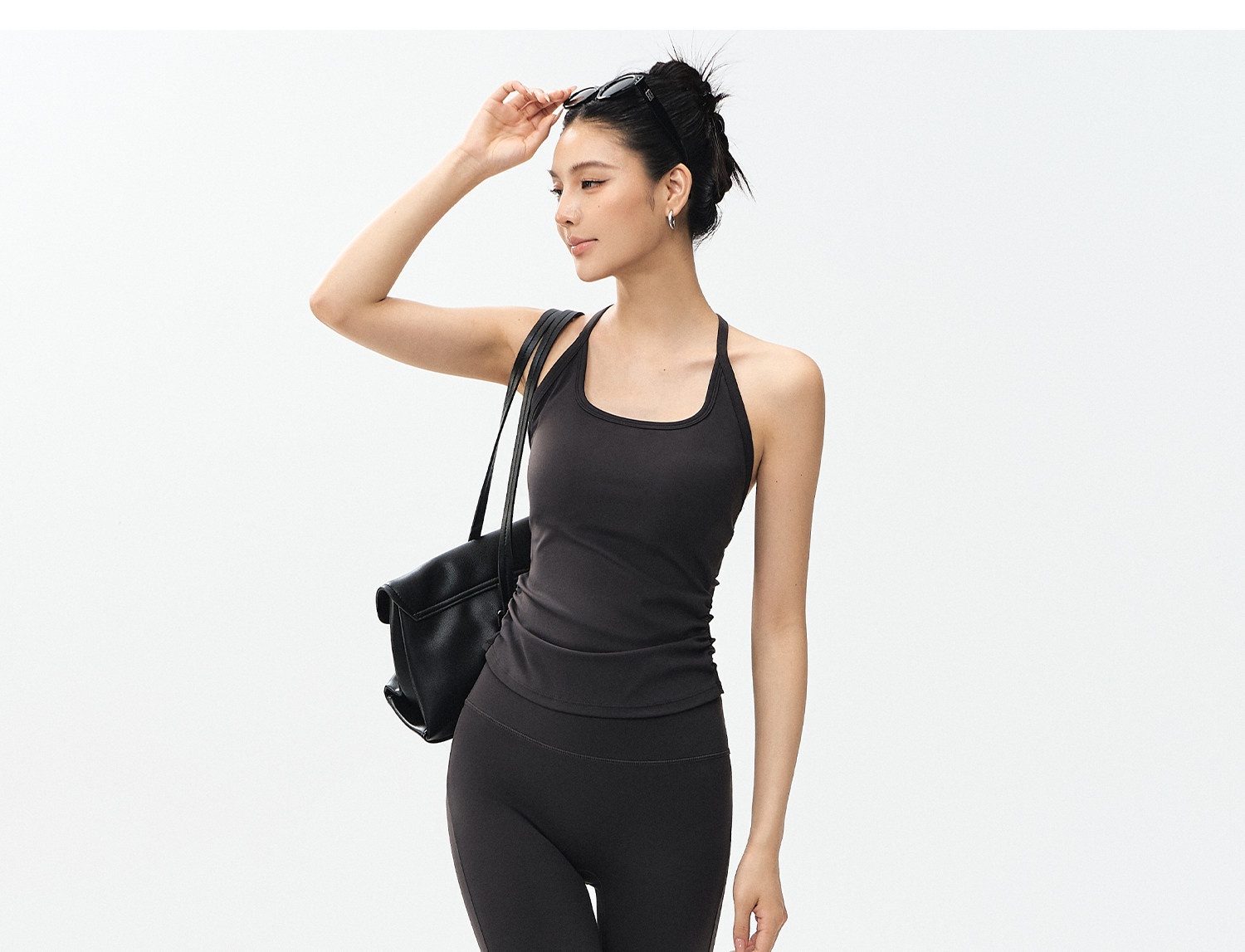 High-waist yoga leggings – supplier lifestyle photo 7