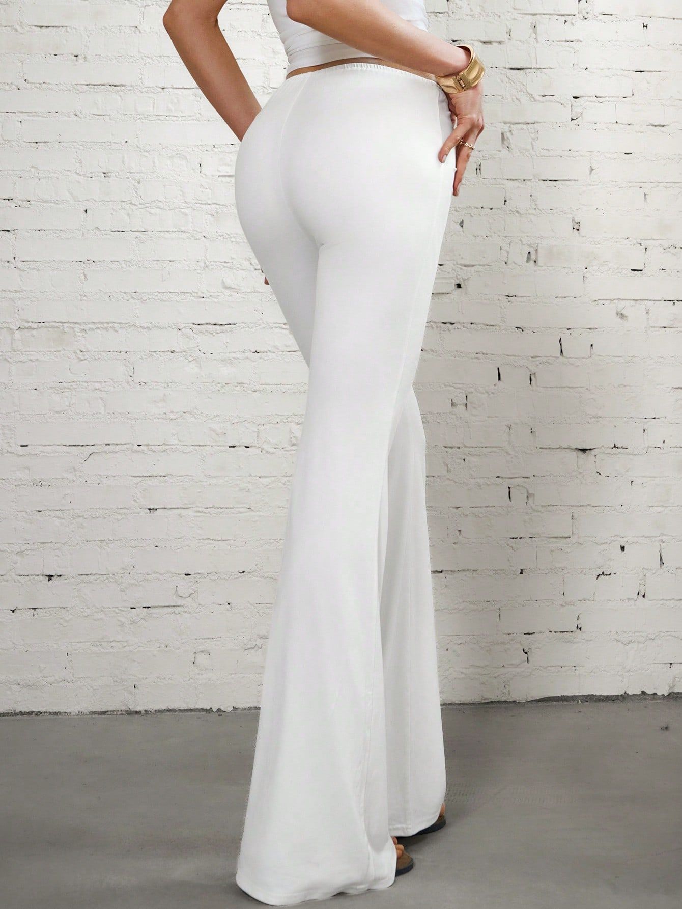 V-waist bootcut trousers – supplier lifestyle photo 30