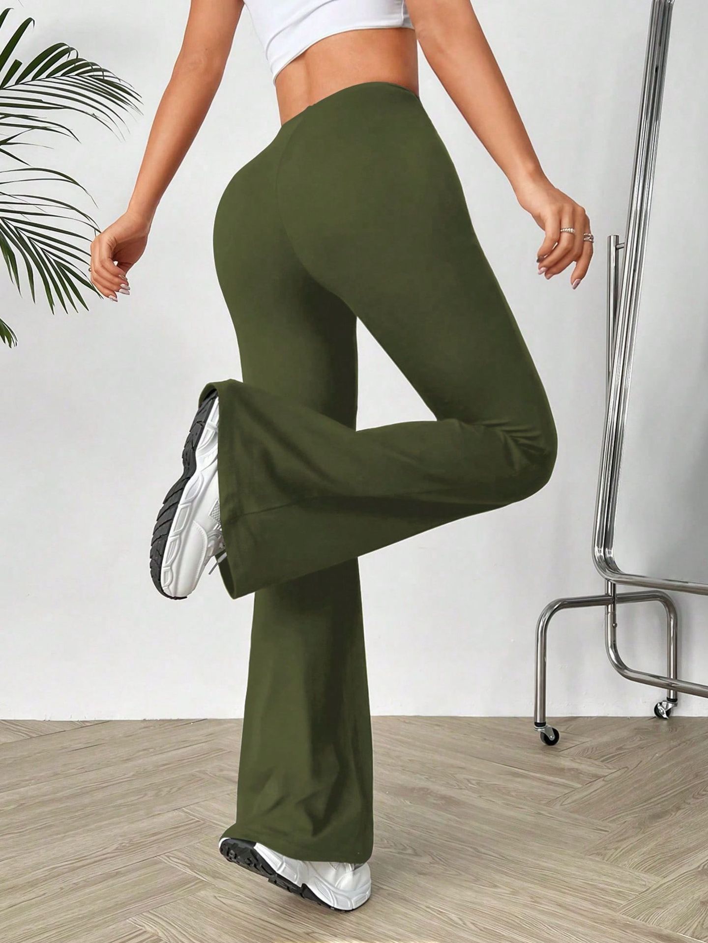 V-waist bootcut trousers – supplier lifestyle photo 11
