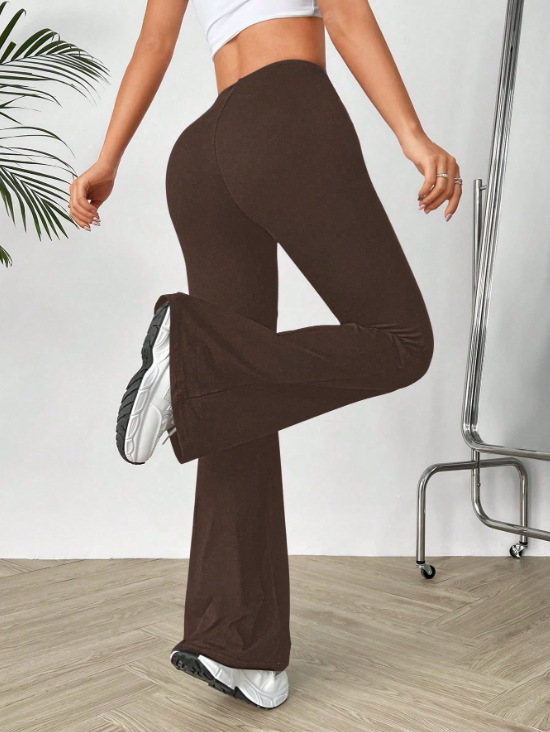 V-waist bootcut trousers – supplier lifestyle photo 18