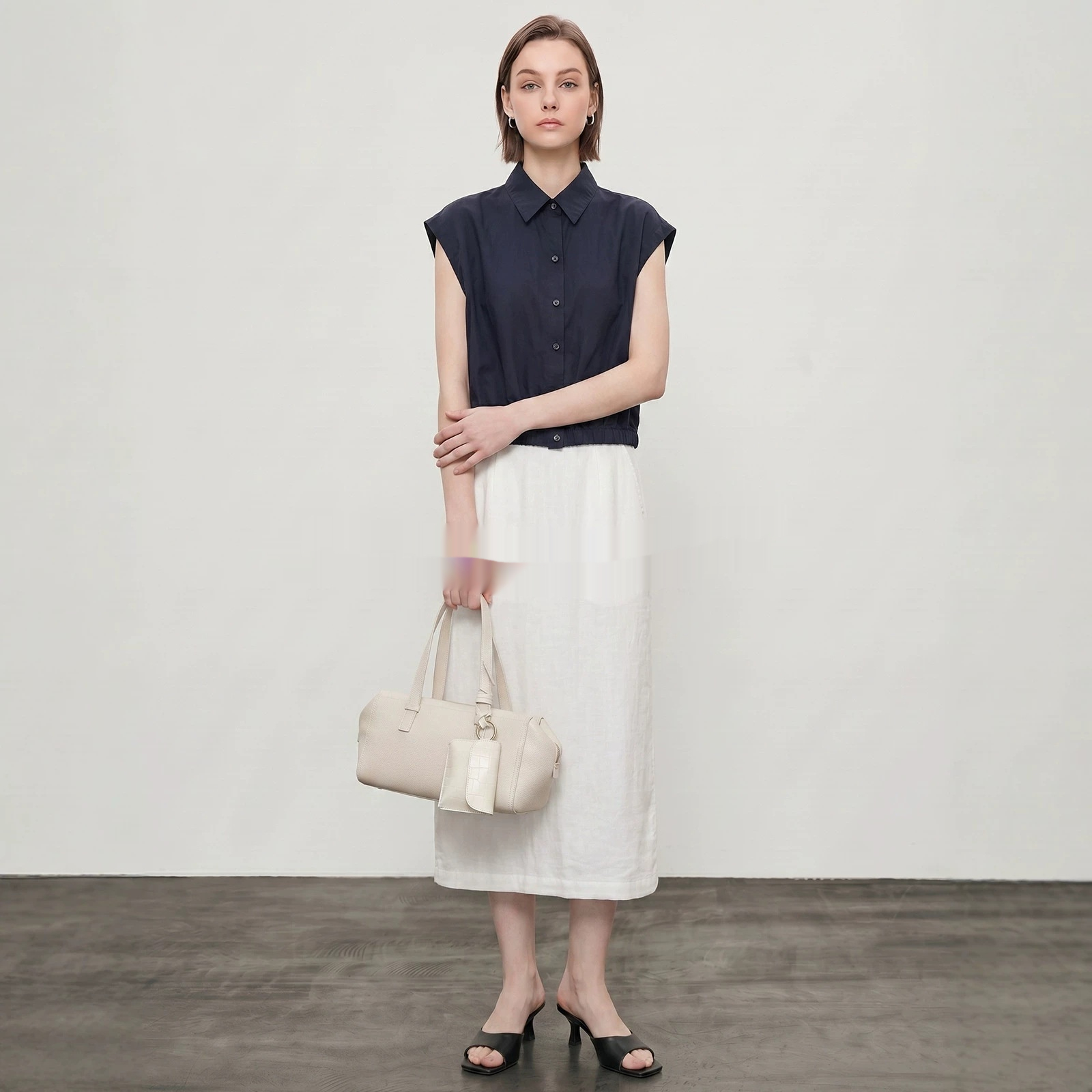 High-Waisted Straight Linen Skirt, picture 3 of 7