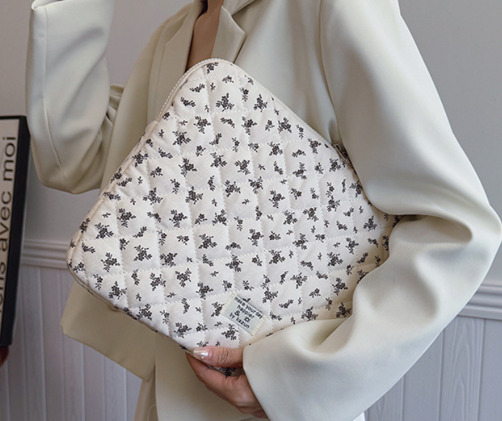 Nylon Floral Print Tablet Sleeve - Lightweight Protective Case with Soft Lining for Daily Commute and Travel Use