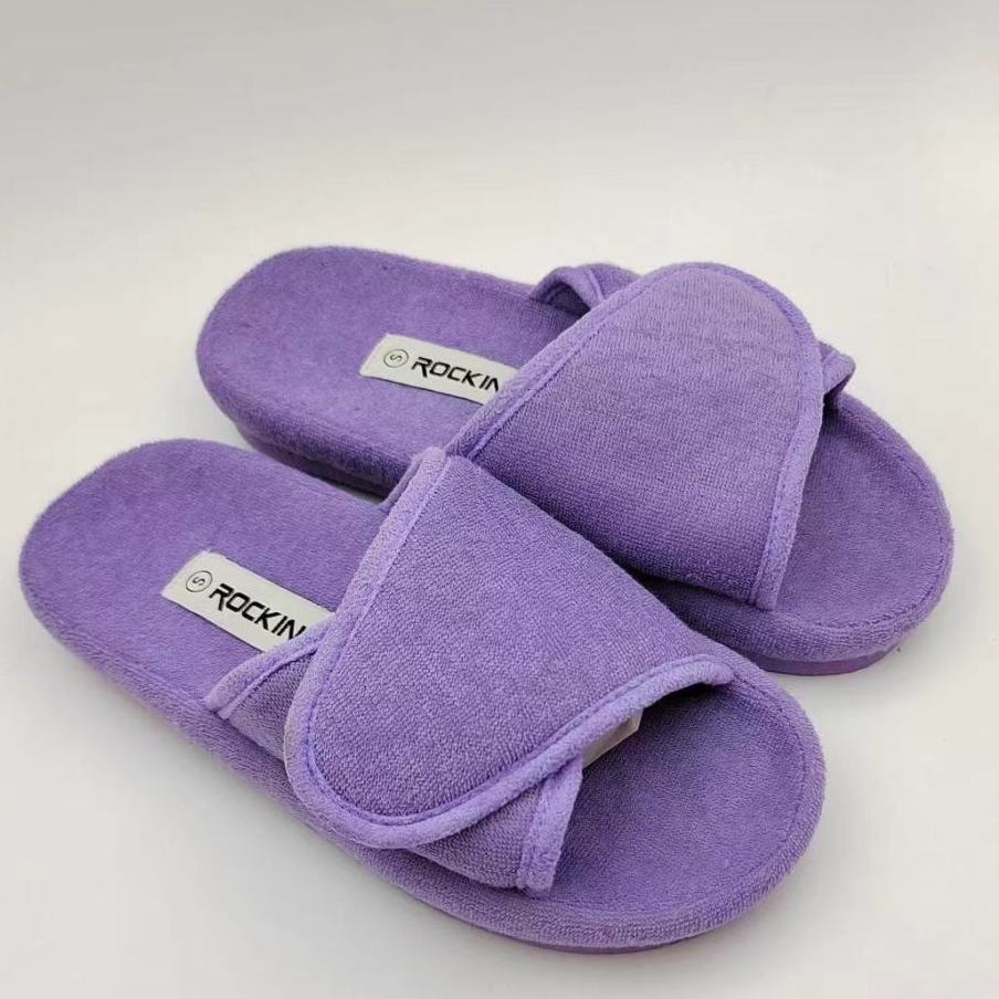 Lightweight And Non Slip Slippers For Couples At Home