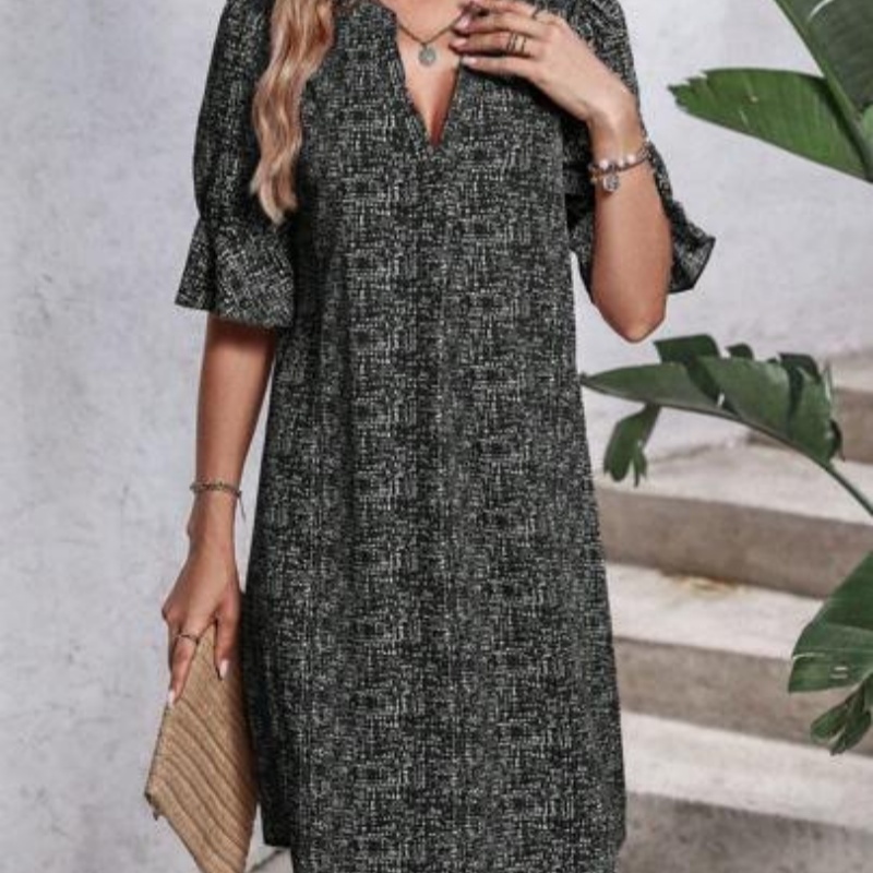Printed V-neck Loose-fit Pleated Three-quarter-sleeve Dress