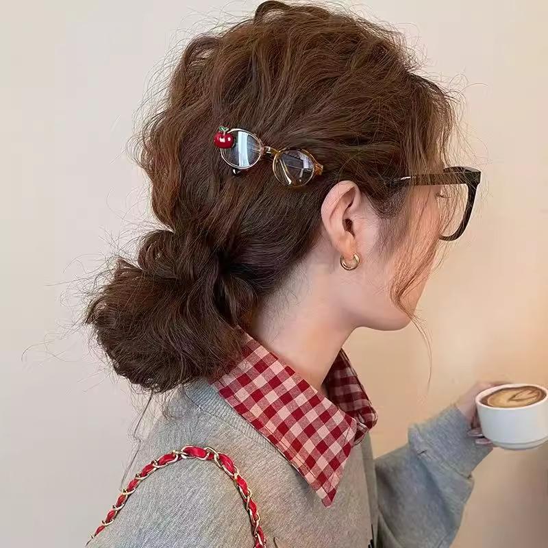 Apple-shaped Hair Clip For Women