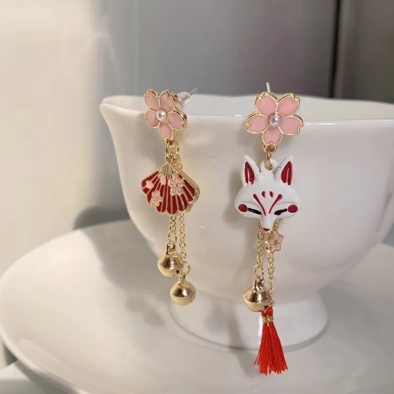 Little Fox Asymmetrical Fan-shaped Stud Earrings For Women