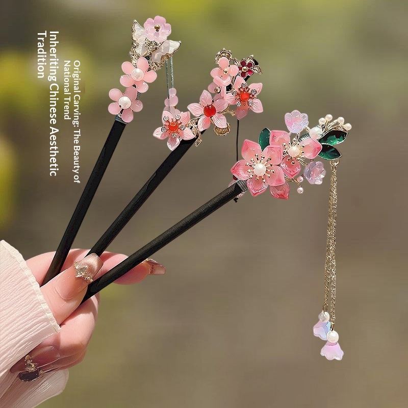 New Chinese-style Sandalwood Tassel Hairpin