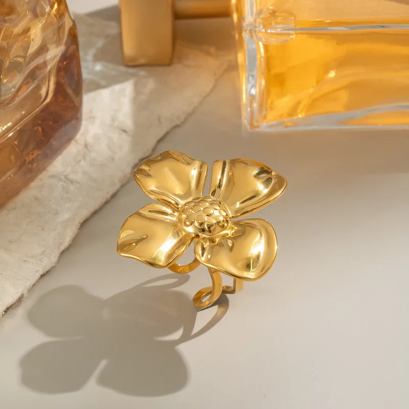 Sweet Flower Earrings For Women Made Of Durable 316L Stainless Steel
