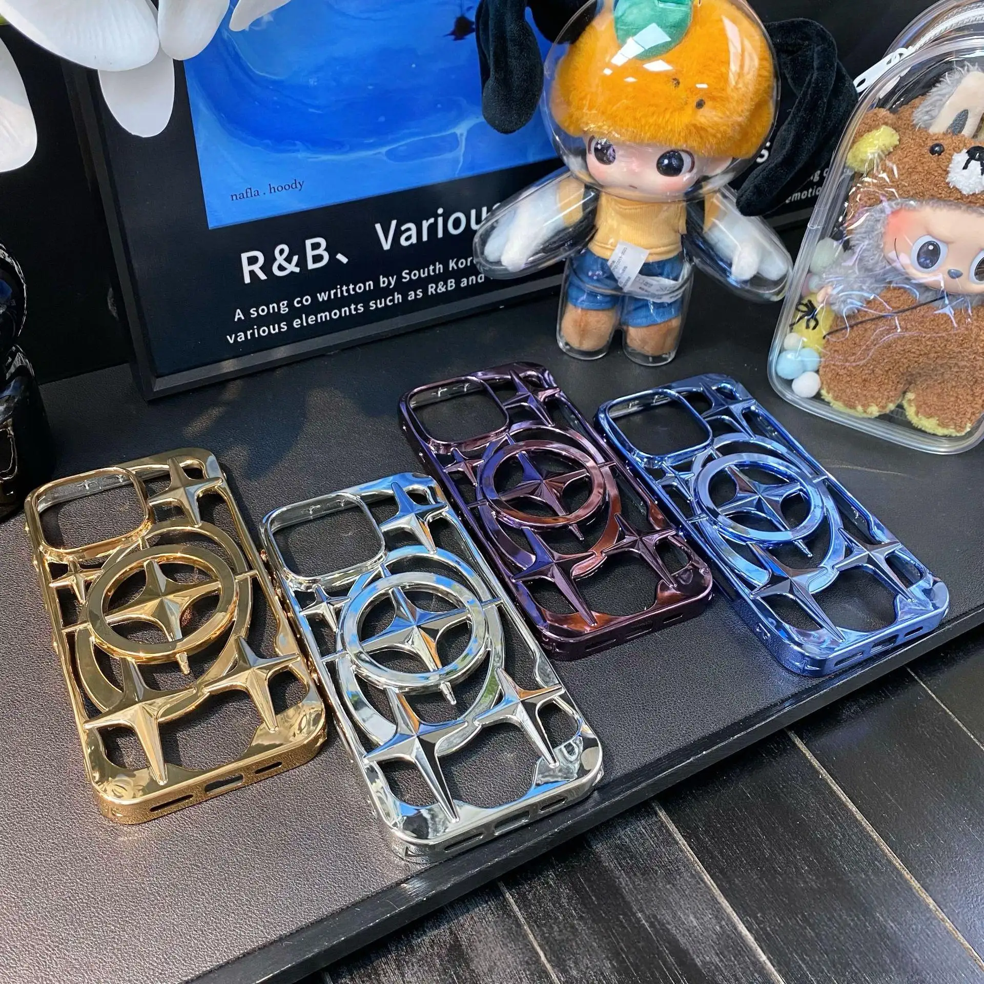 Electroplated Hollowed-Out Heat-Dissipating Magnetic Soft Case