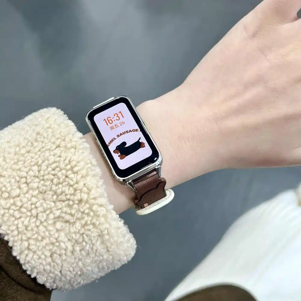 Personality Boys and Girls Change Watchbands in Autumn