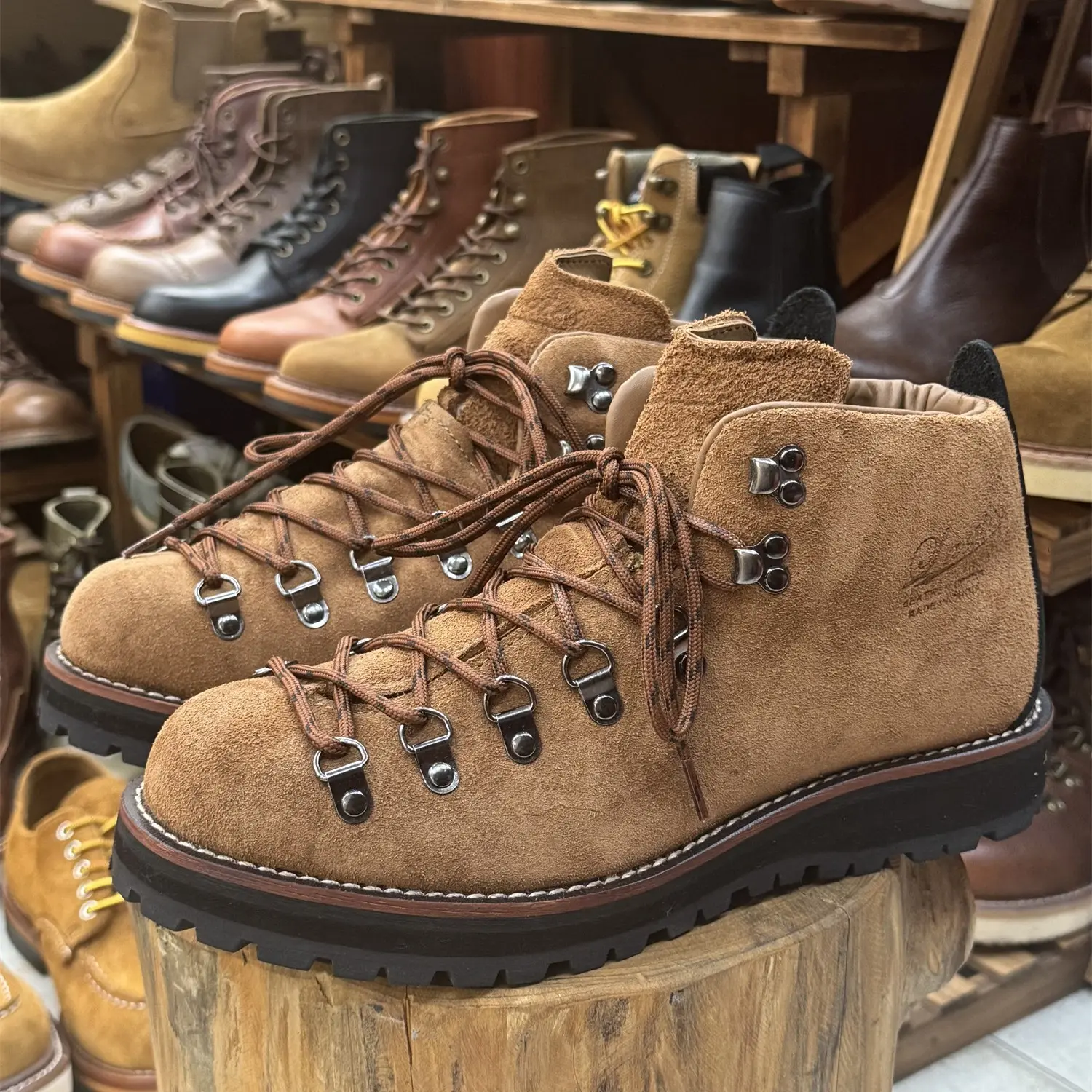 Handcrafted Vintage Outdoor Hiking And Trekking Waterproof