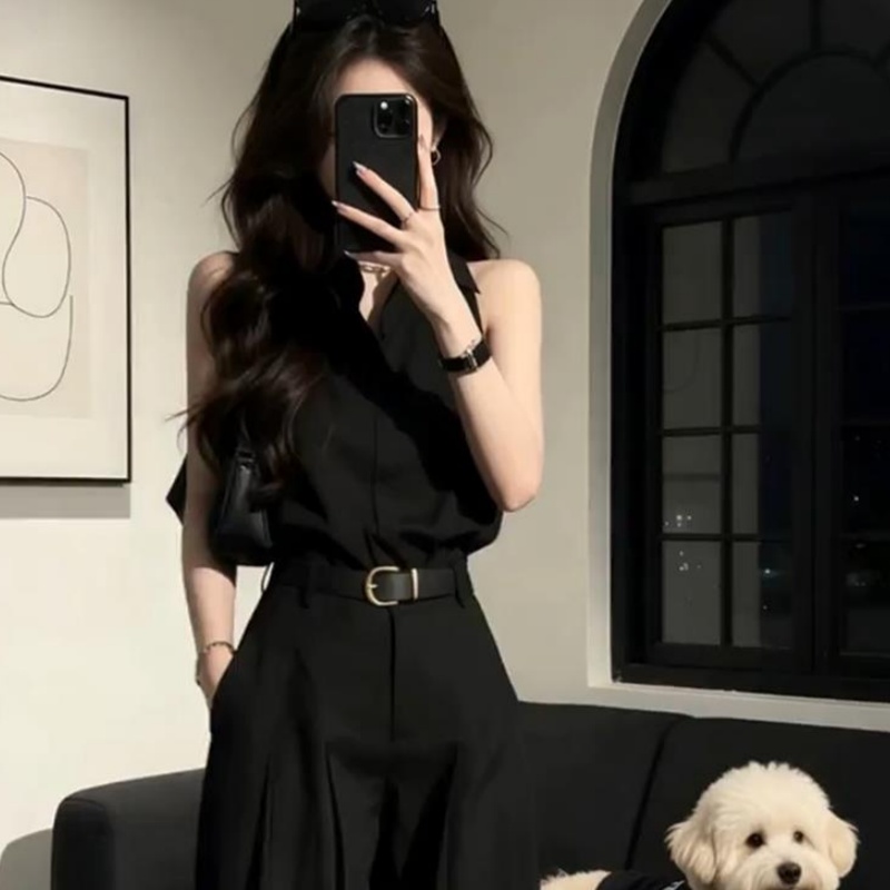 Sleeveless Shirt And Pants Set For Women