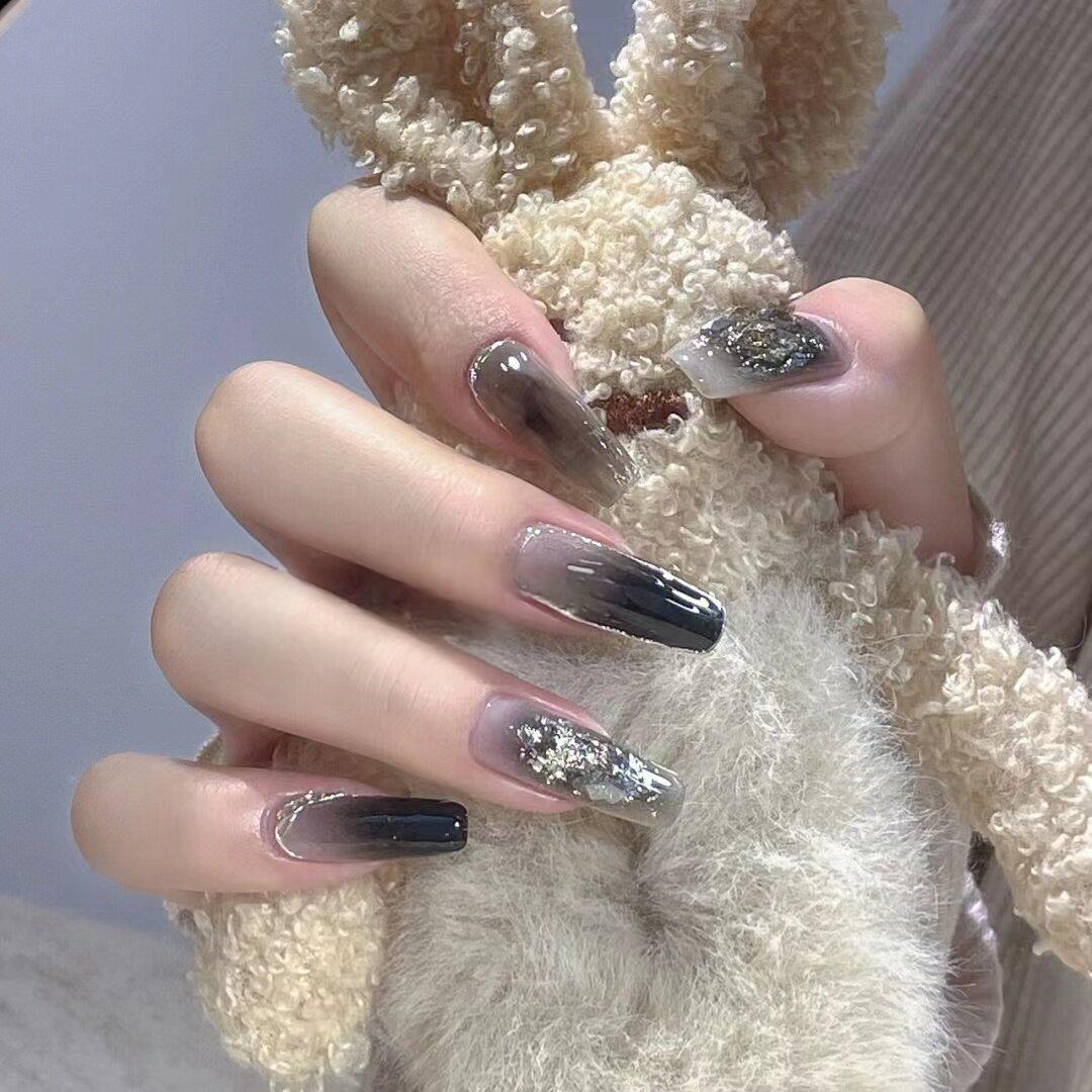Handmade Press-on Nails That Brighten The Complexion With A Dark And Niche Aesthetic