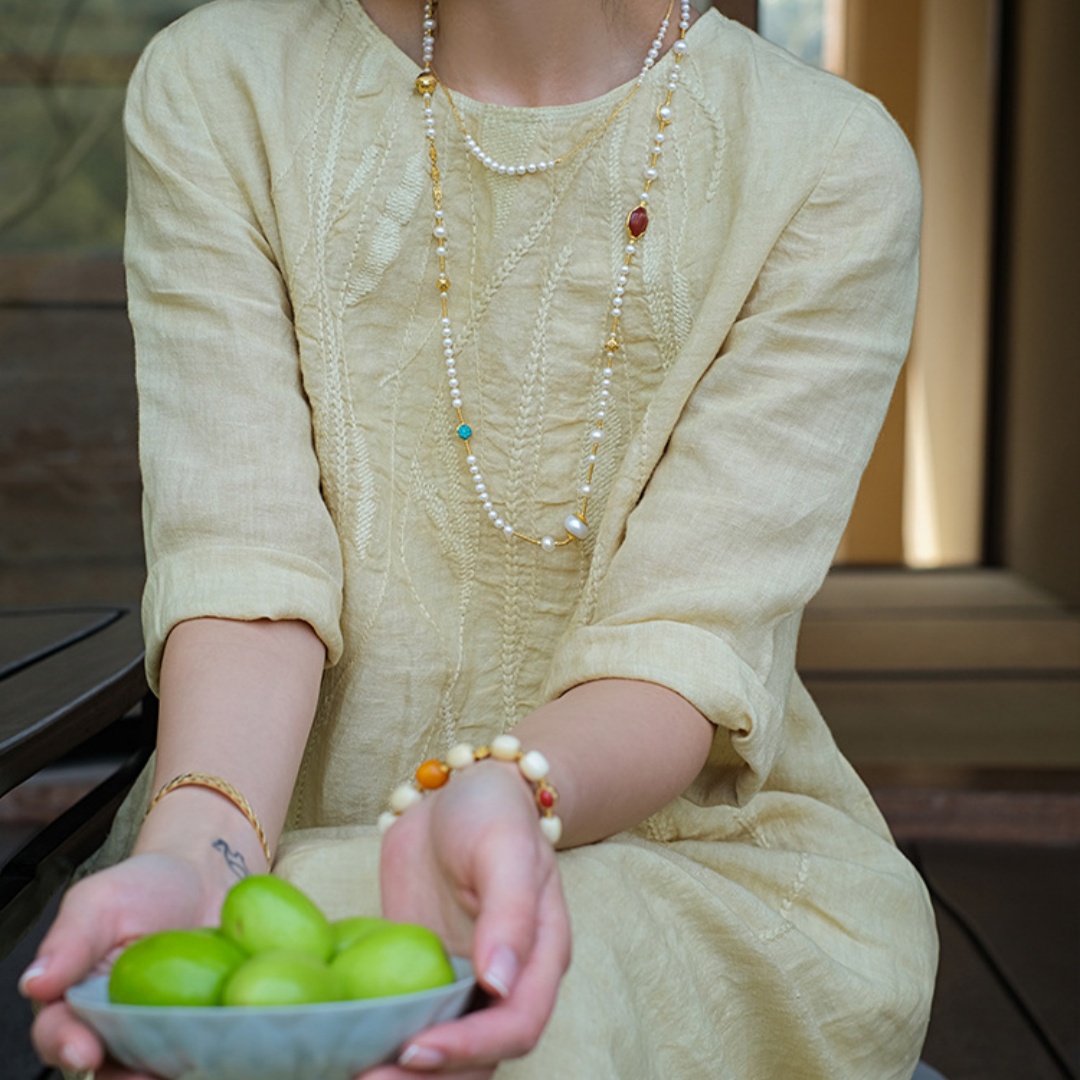 Five-Quarter-Sleeve Pullover Loose-Fit Embroidered Dress