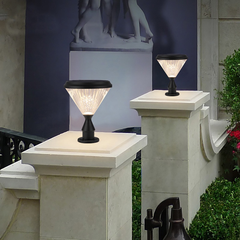Solar-powered Courtyard Light For Gardens And Villas Mounted On A Column Head