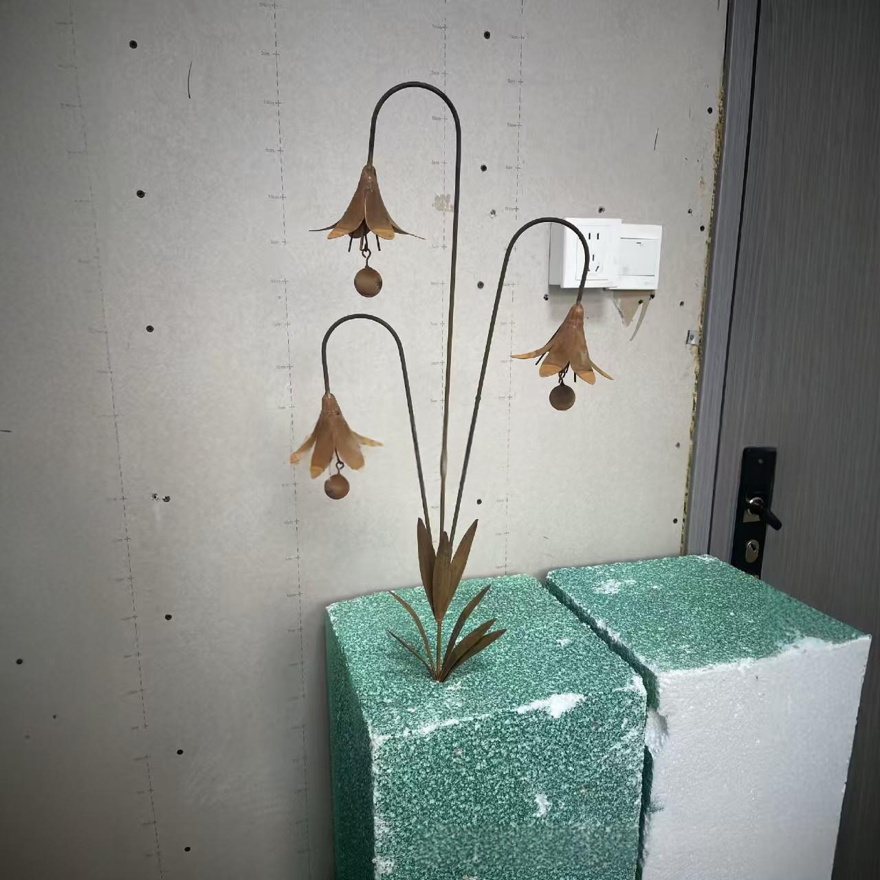 Wrought Iron Triple Bluebell Garden Stake — foto 3