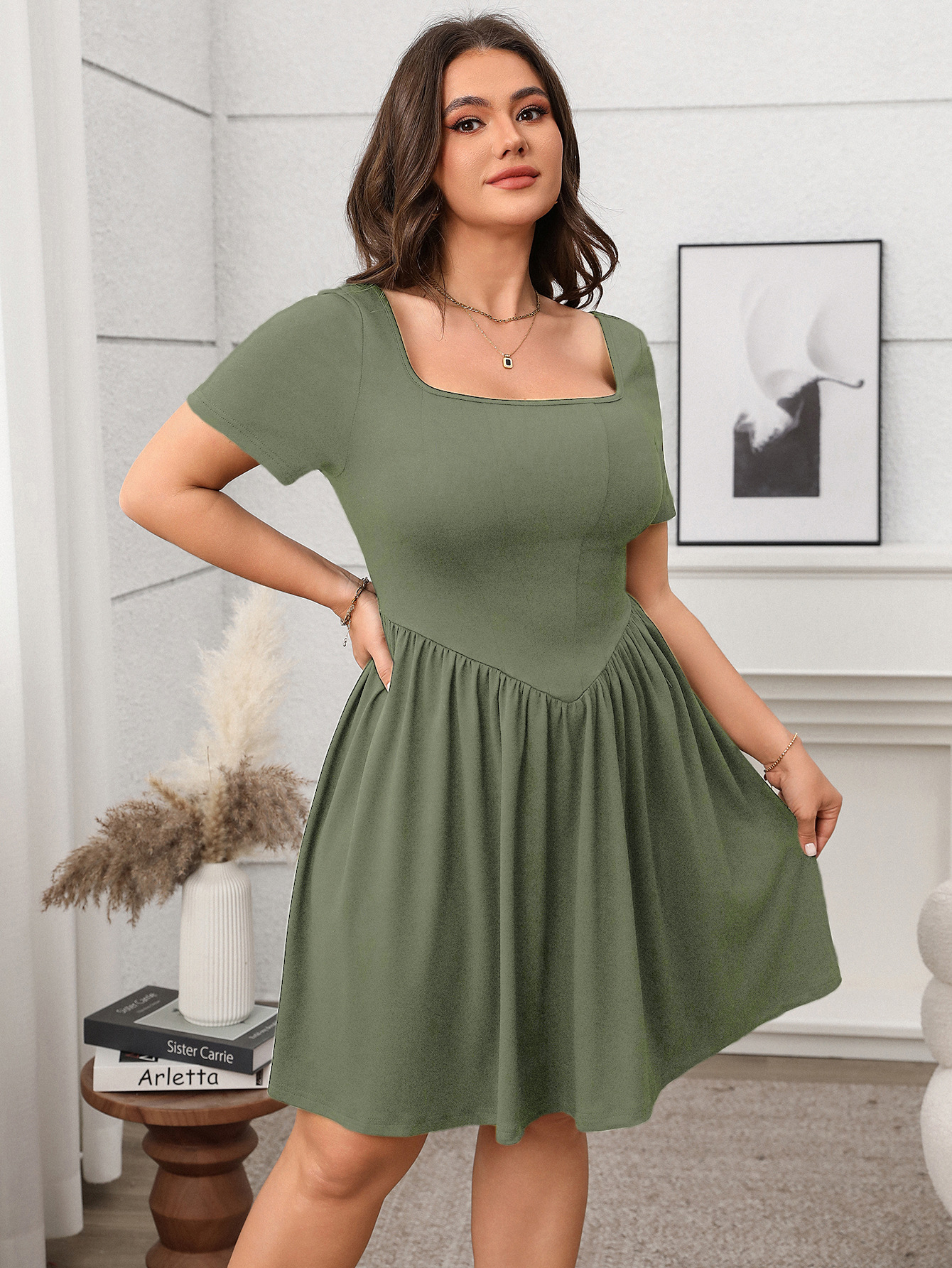 Womens Short-sleeve Square-neck Solid-color Dress 3