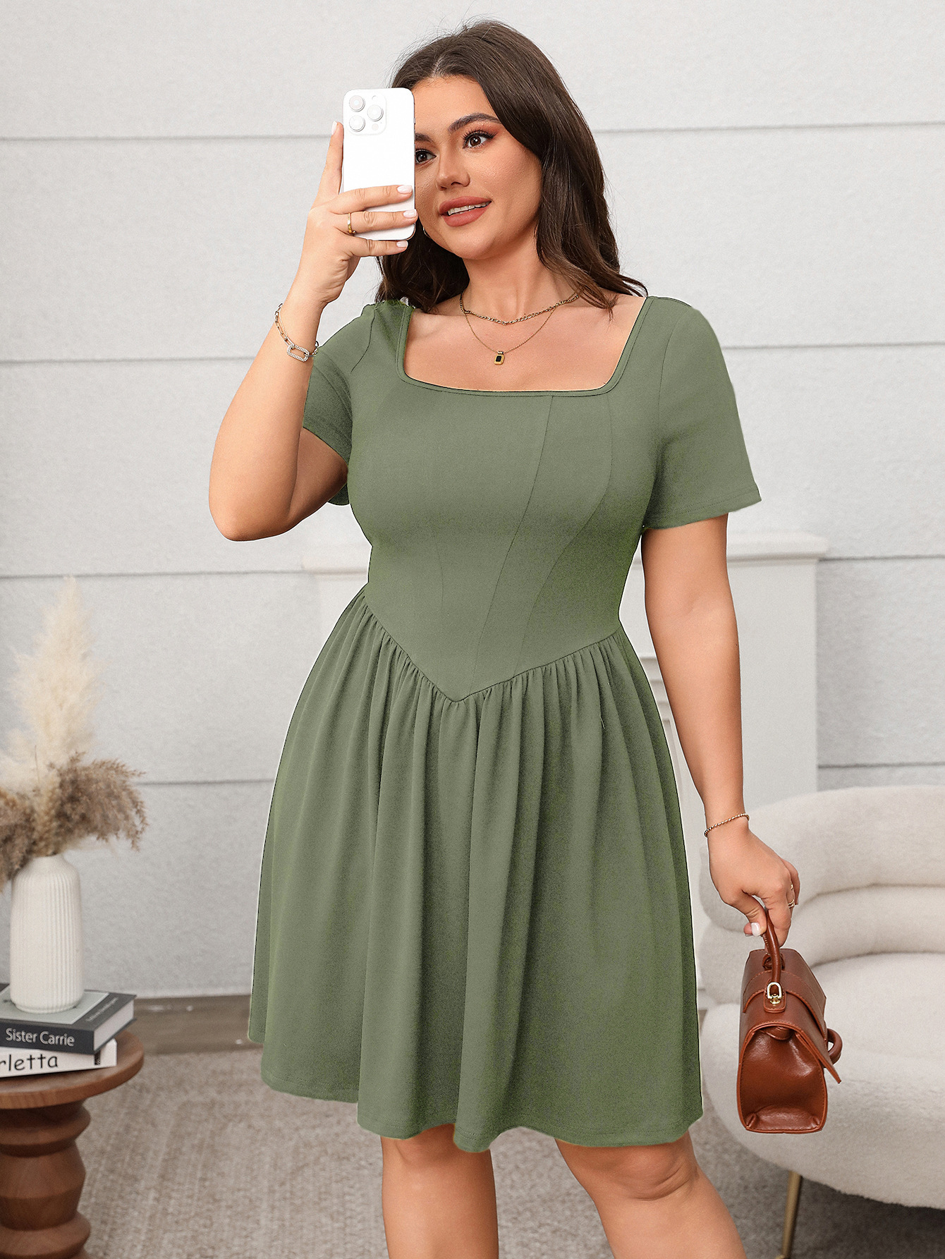 Womens Short-sleeve Square-neck Solid-color Dress 2